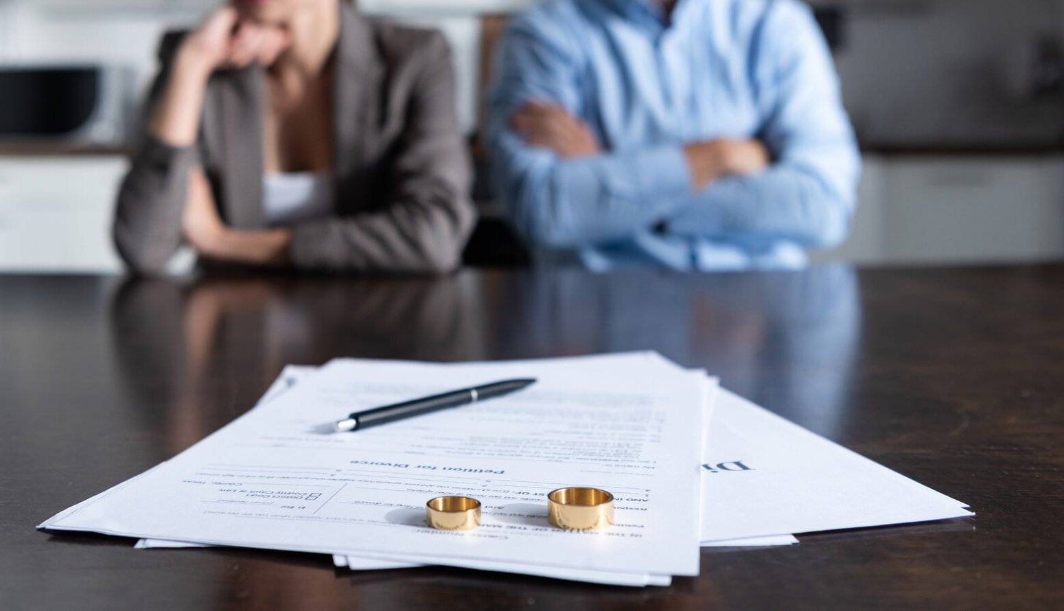 7 Tips For Finding The Right Divorce Attorney For You   LawyersBay