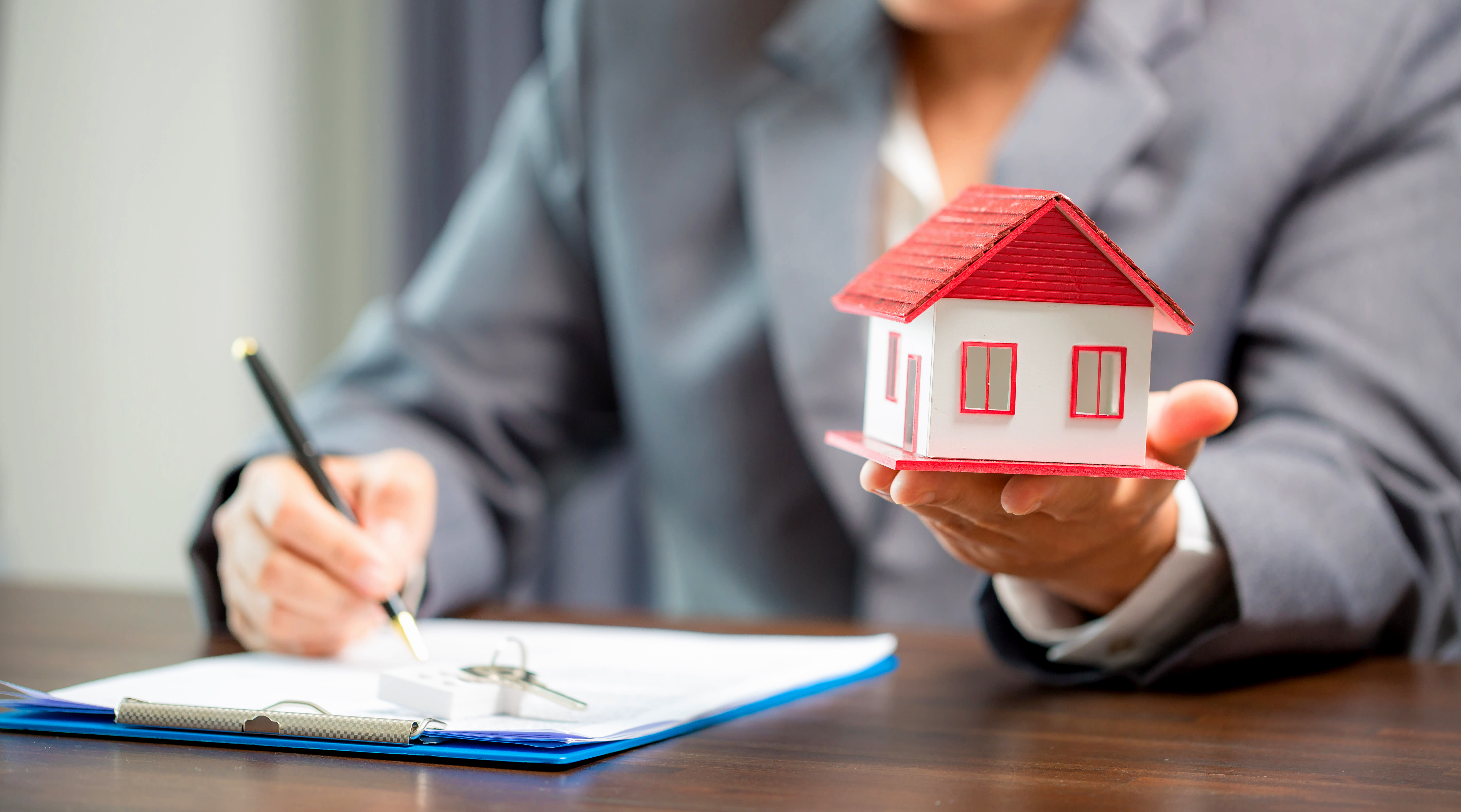 Hiring a Real Estate Lawyer in Maine A Complete Guide